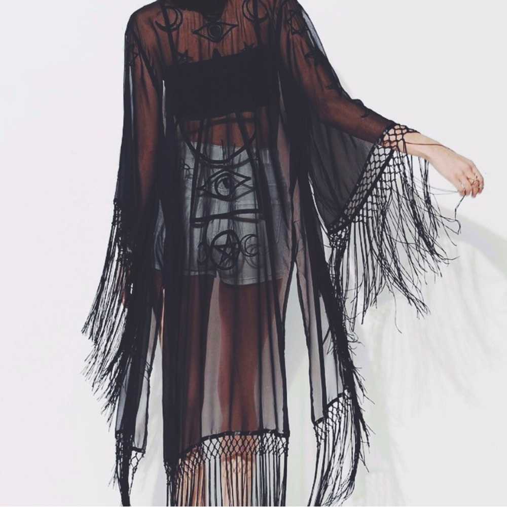 ISO: UNIF Wiccan Kimono